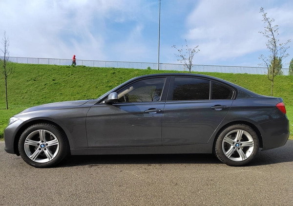 BMW Seria 3 cena 48500 przebieg: 170000, rok produkcji 2015 z Warszawa małe 326